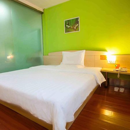 7Days Inn Zixing Dongjianghu Номер фото