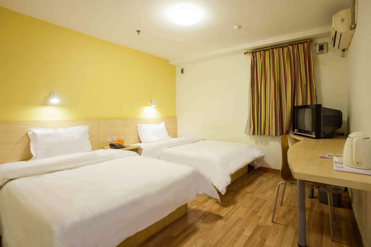 7Days Inn Zixing Dongjianghu Номер фото